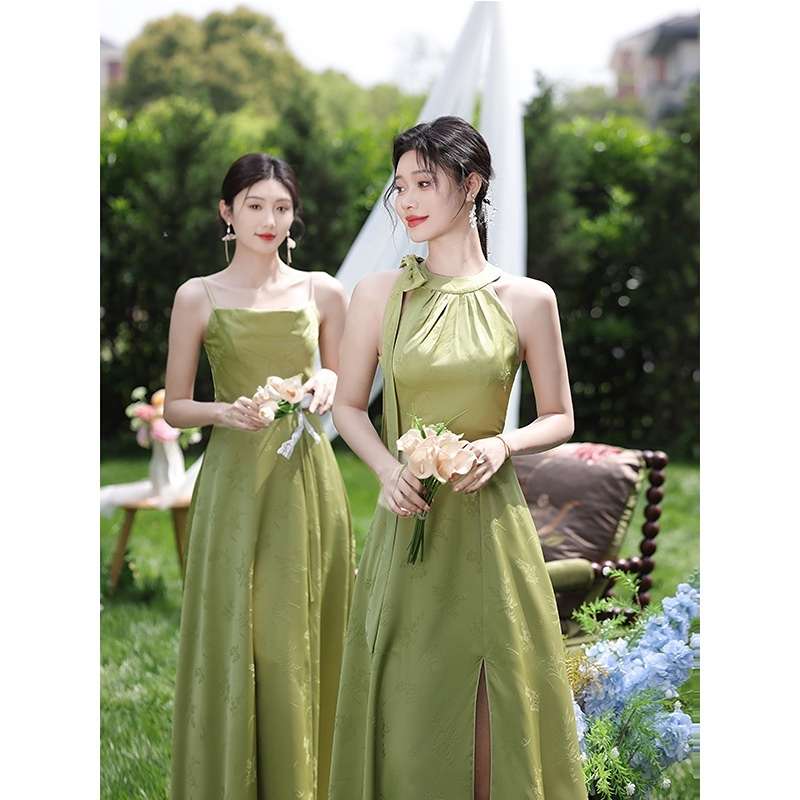 Elegant Green Bridesmaid Dress with Traditional Elements