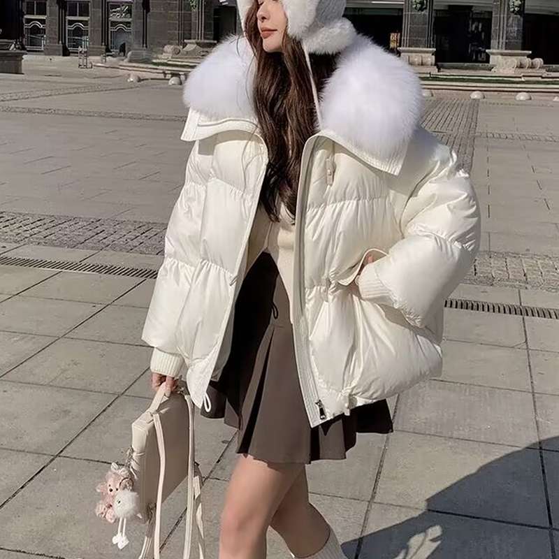 Women's Luxe Fur Collar Puffer Jacket - Winter Warmth & Style