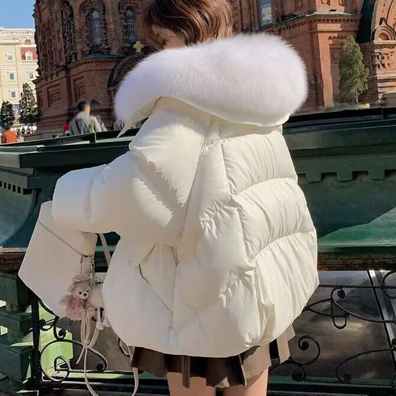 Women's Luxe Fur Collar Puffer Jacket - Winter Warmth & Style